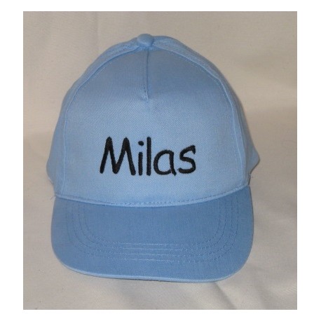 Lyseblå børnekasket med navn på