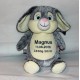 Kanin bamse med navn på maven.