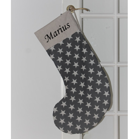 Stor grå julesok med stjerner  med navn på