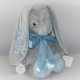 MyTeddy XL grå og lyseblå kanin bamse med navn på.
