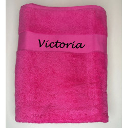 Pink håndklæde med navn på