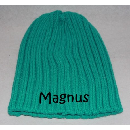 Tykisgrøn beanie hue med navn på